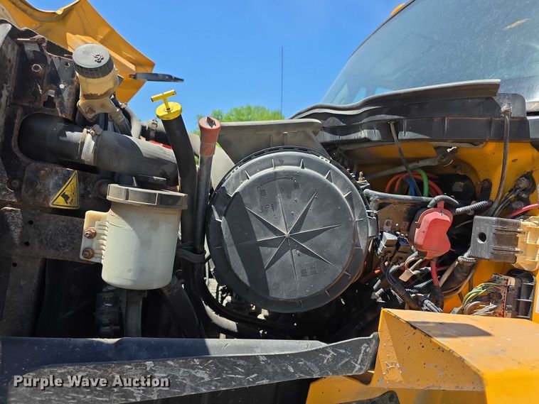 image for item FI0996 2012 International 7500 dump truck