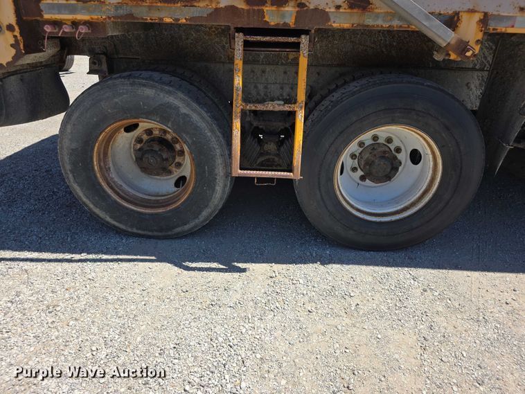 image for item FI0996 2012 International 7500 dump truck