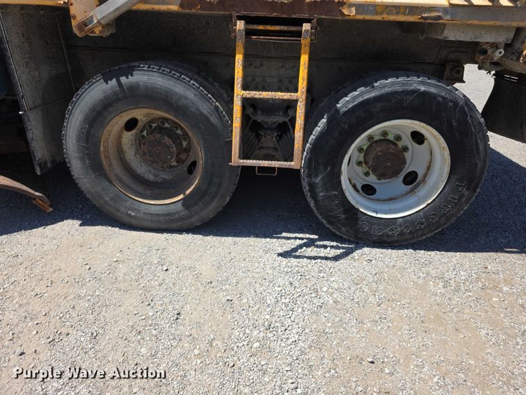 image for item FI0996 2012 International 7500 dump truck