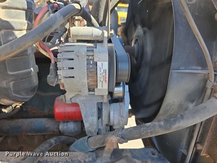 image for item FI0997 1995 International 4900 crane truck