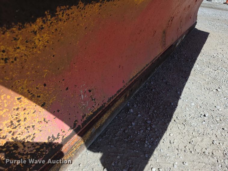 image for item FI0998 2004 International 7400 dump truck