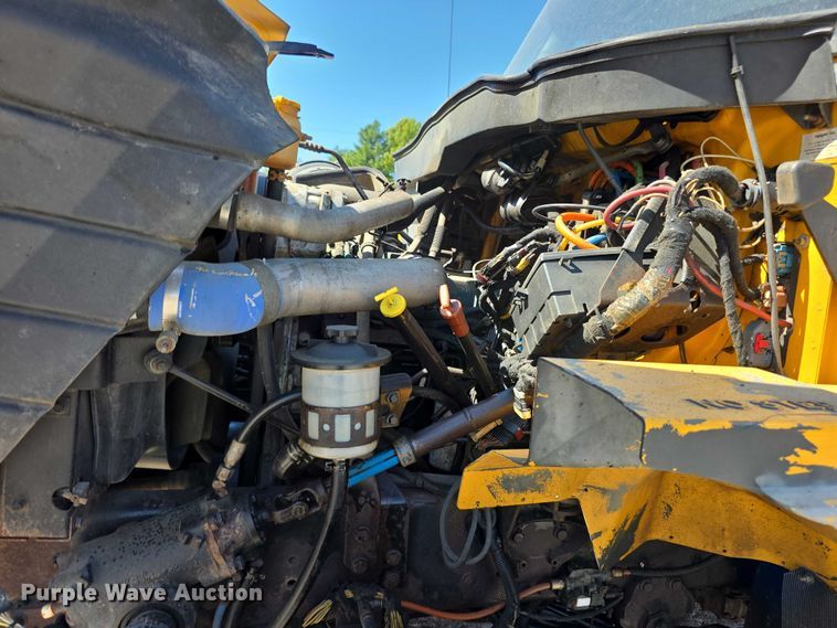 image for item FI0998 2004 International 7400 dump truck