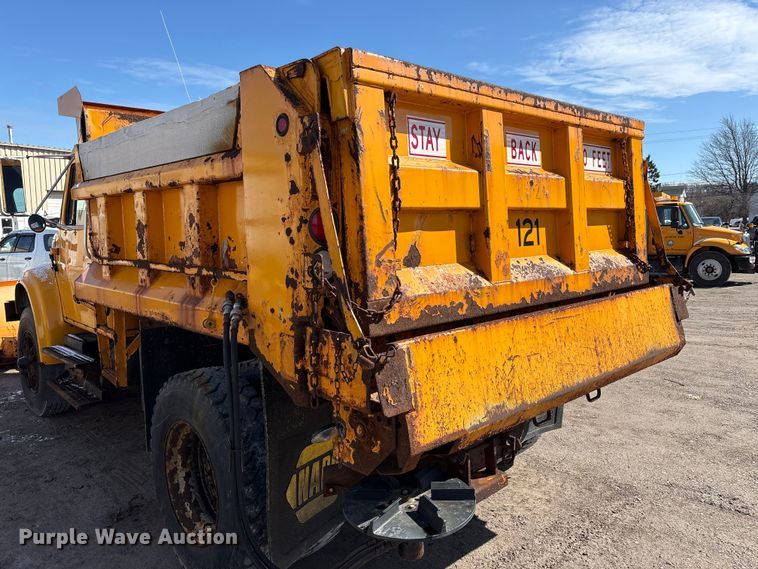image for item FK1307 1994 International 4900 dump truck