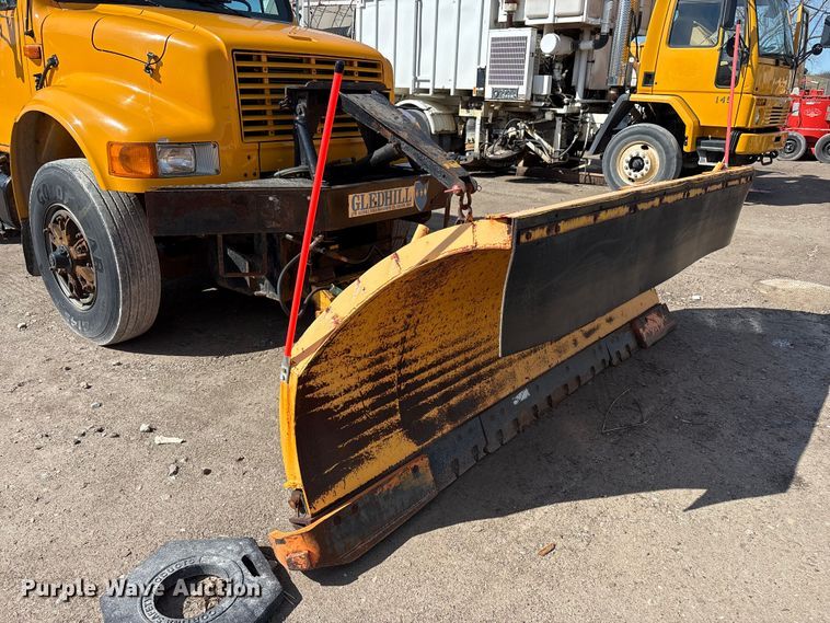 image for item FK1307 1994 International 4900 dump truck