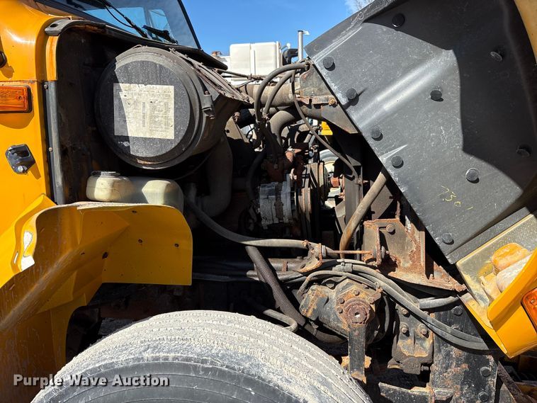 image for item FK1307 1994 International 4900 dump truck