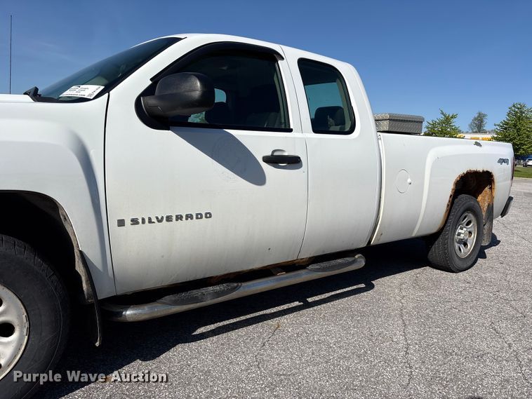 image for item FK1434 2009 Chevrolet Silverado 1500 Ext. Cab pickup truck