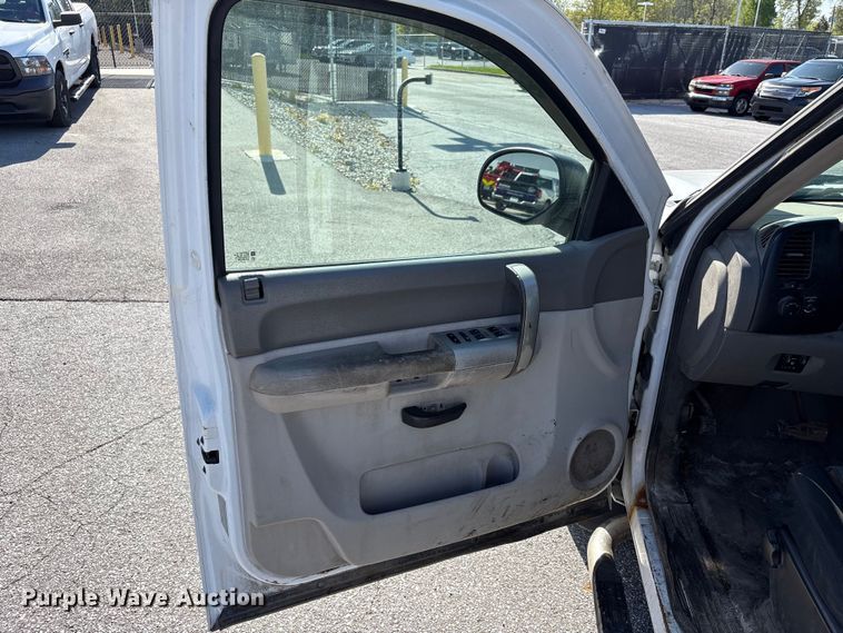 image for item FK1434 2009 Chevrolet Silverado 1500 Ext. Cab pickup truck