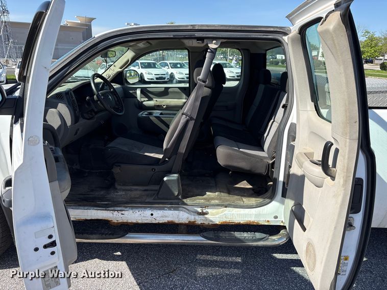 image for item FK1434 2009 Chevrolet Silverado 1500 Ext. Cab pickup truck