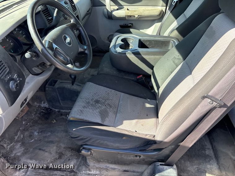 image for item FK1434 2009 Chevrolet Silverado 1500 Ext. Cab pickup truck