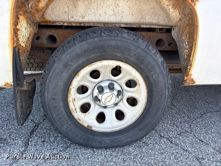 image for item FK1434 2009 Chevrolet Silverado 1500 Ext. Cab pickup truck