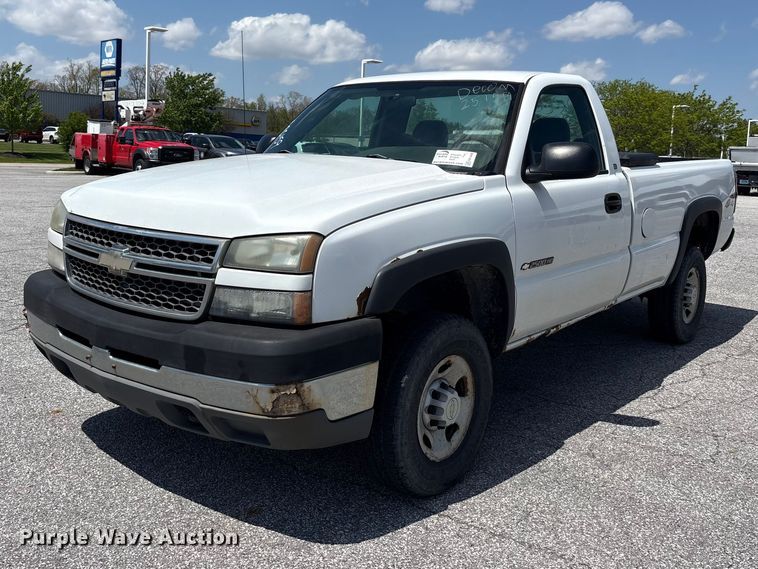 image for item FK1448 2005 Chevrolet Silverado 2500HD pickup truck