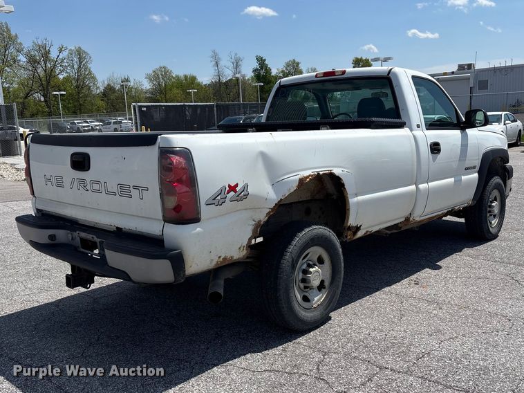 image for item FK1448 2005 Chevrolet Silverado 2500HD pickup truck