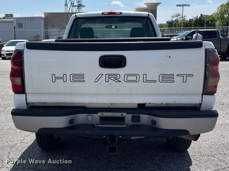 image for item FK1448 2005 Chevrolet Silverado 2500HD pickup truck