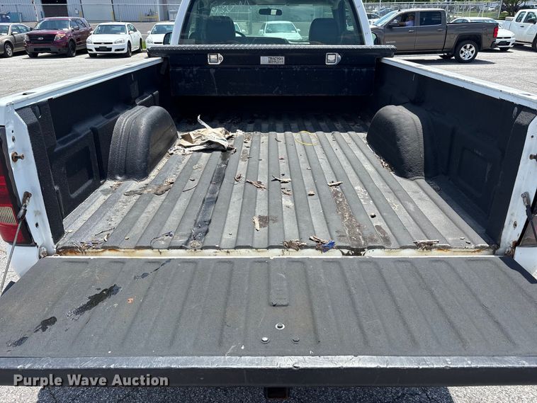 image for item FK1448 2005 Chevrolet Silverado 2500HD pickup truck