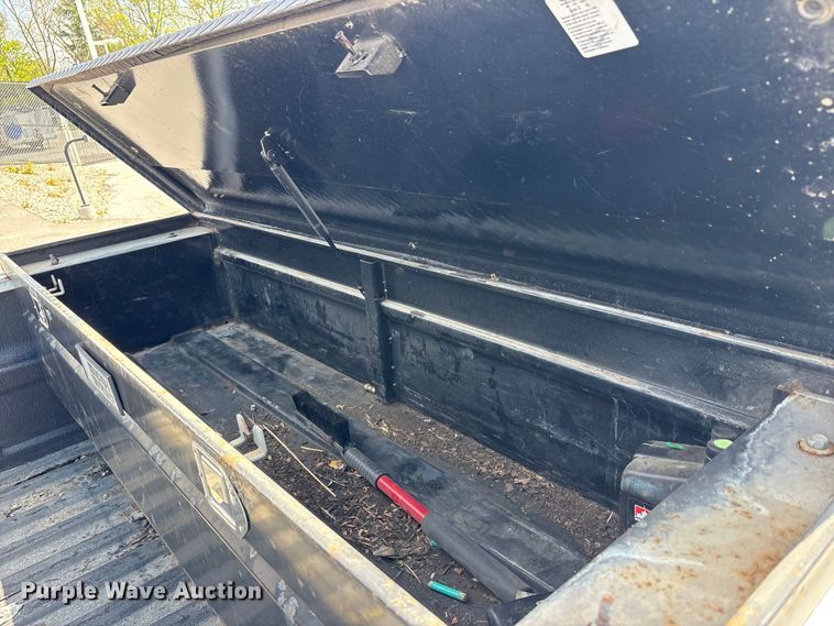 image for item FK1448 2005 Chevrolet Silverado 2500HD pickup truck