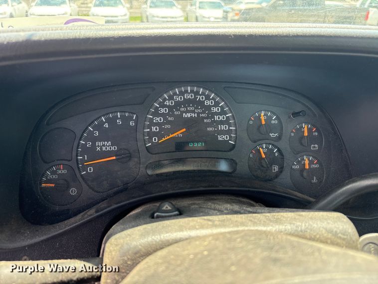 image for item FK1448 2005 Chevrolet Silverado 2500HD pickup truck