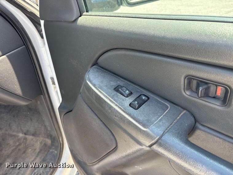image for item FK1448 2005 Chevrolet Silverado 2500HD pickup truck