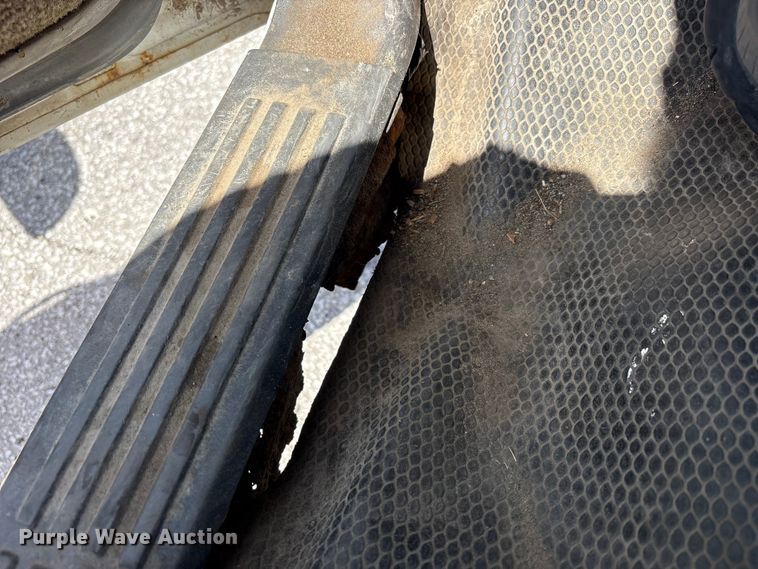 image for item FK1448 2005 Chevrolet Silverado 2500HD pickup truck