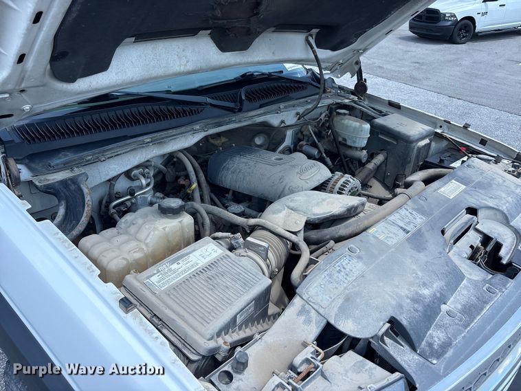 image for item FK1448 2005 Chevrolet Silverado 2500HD pickup truck