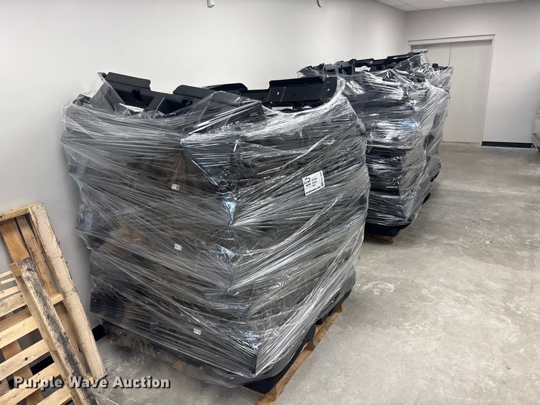 image for item FK1458 Approximately 90 automotive seats