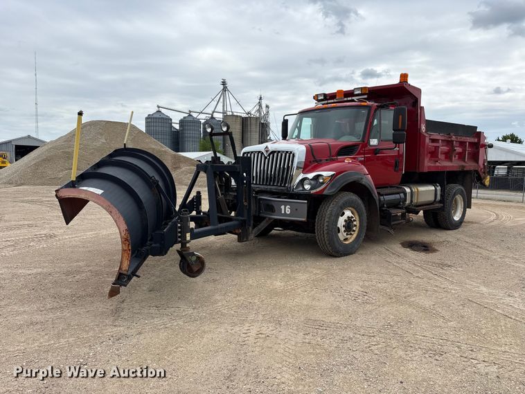 image for item FK1461 2008 International 7400 SFA dump truck