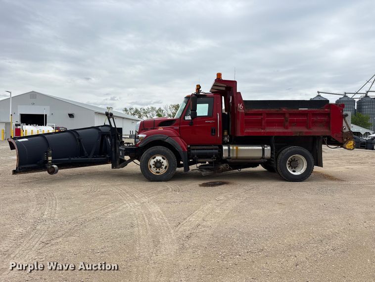 image for item FK1461 2008 International 7400 SFA dump truck