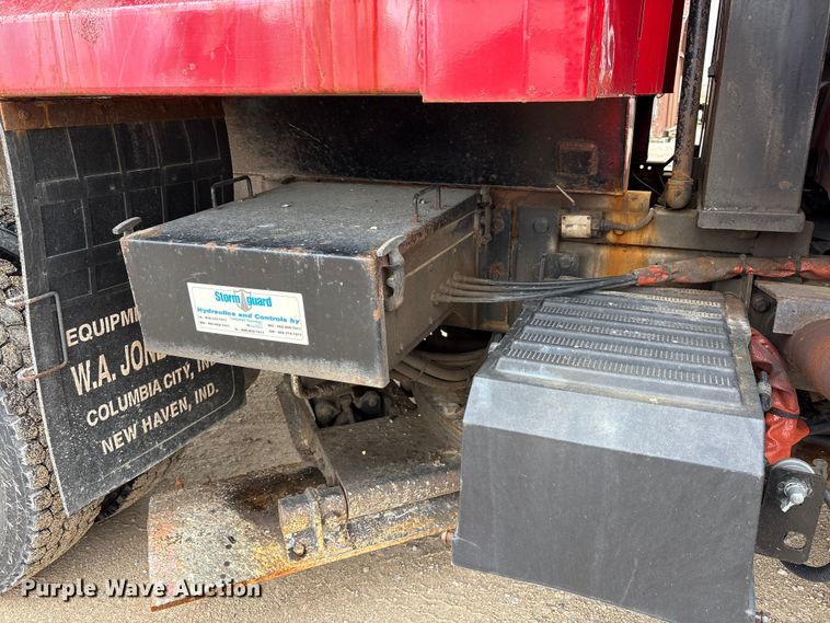 image for item FK1461 2008 International 7400 SFA dump truck