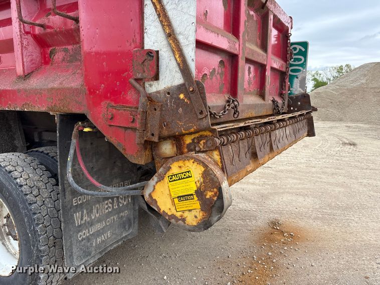 image for item FK1461 2008 International 7400 SFA dump truck