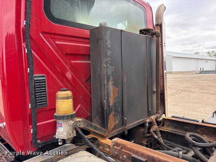 image for item FK1461 2008 International 7400 SFA dump truck