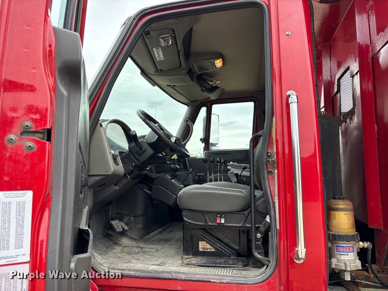 image for item FK1461 2008 International 7400 SFA dump truck
