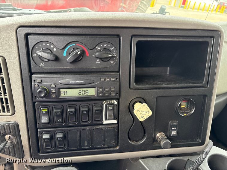 image for item FK1461 2008 International 7400 SFA dump truck