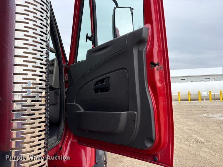 image for item FK1461 2008 International 7400 SFA dump truck