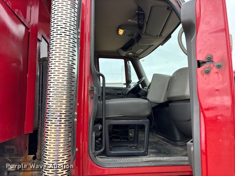 image for item FK1461 2008 International 7400 SFA dump truck