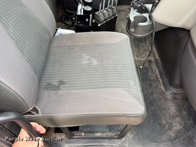 image for item FK1461 2008 International 7400 SFA dump truck