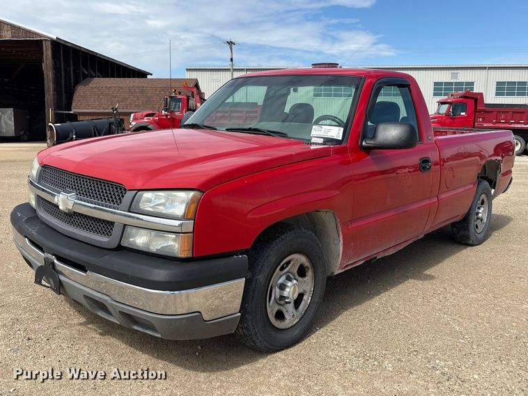 image for item FK1462 2003 Chevrolet Silverado 1500 pickup truck