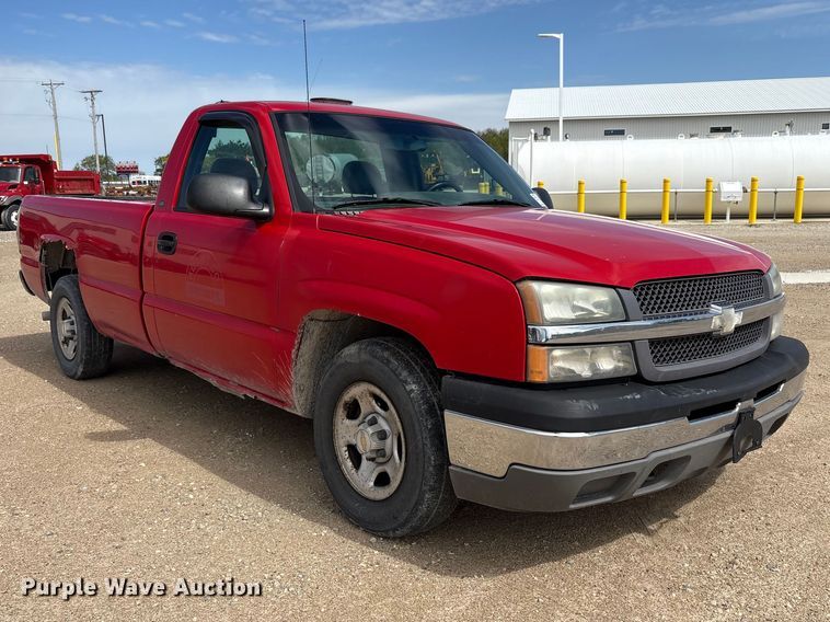 image for item FK1462 2003 Chevrolet Silverado 1500 pickup truck