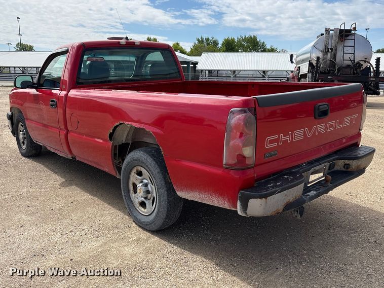 image for item FK1462 2003 Chevrolet Silverado 1500 pickup truck