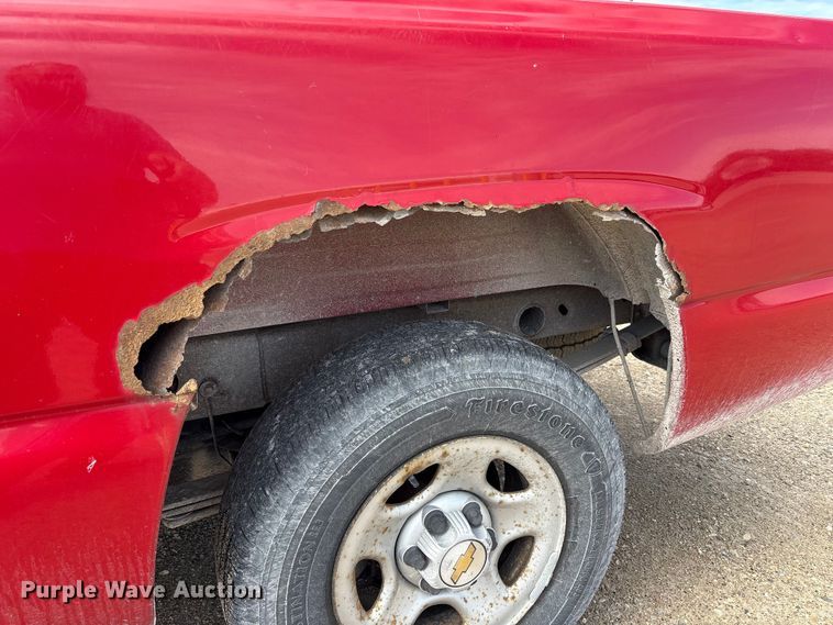 image for item FK1462 2003 Chevrolet Silverado 1500 pickup truck