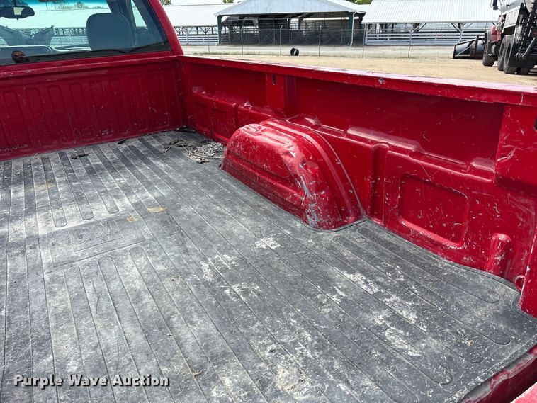 image for item FK1462 2003 Chevrolet Silverado 1500 pickup truck