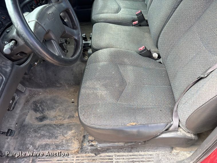 image for item FK1462 2003 Chevrolet Silverado 1500 pickup truck
