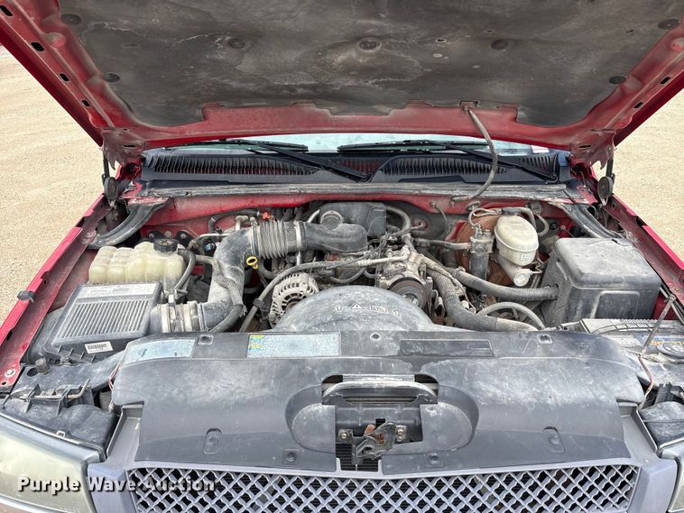image for item FK1462 2003 Chevrolet Silverado 1500 pickup truck