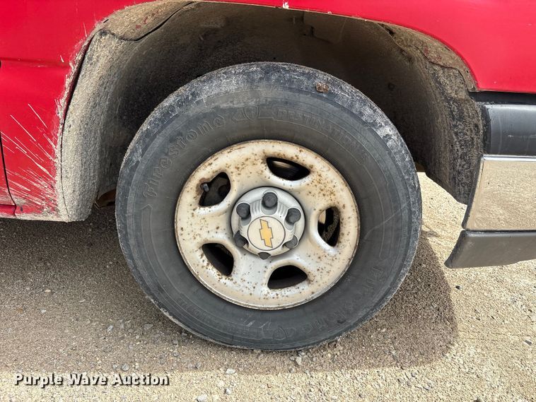 image for item FK1462 2003 Chevrolet Silverado 1500 pickup truck