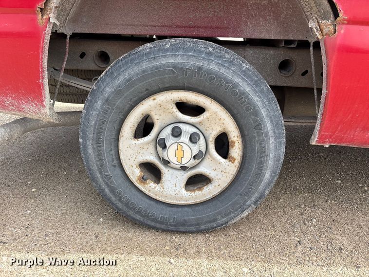 image for item FK1462 2003 Chevrolet Silverado 1500 pickup truck