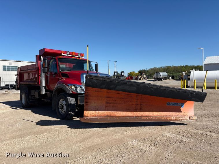 image for item FK1463 2009 International 7400 SFA dump truck