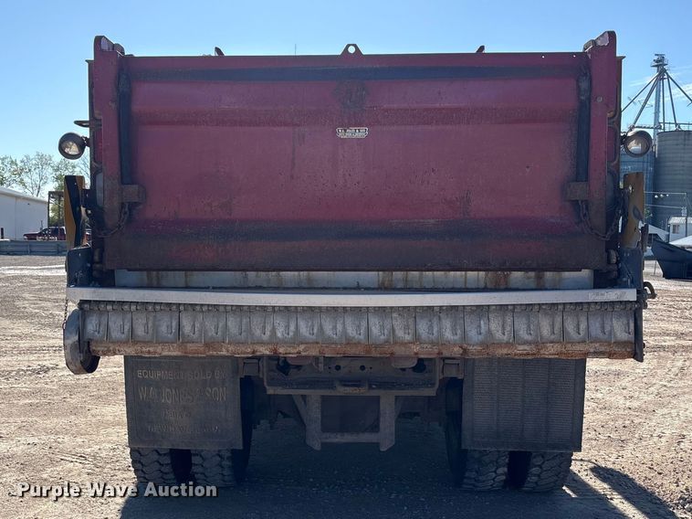 image for item FK1463 2009 International 7400 SFA dump truck