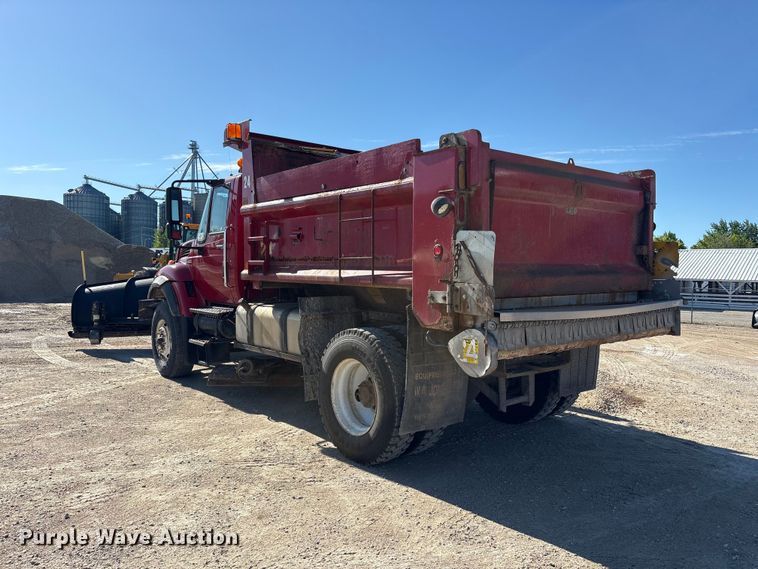 image for item FK1463 2009 International 7400 SFA dump truck