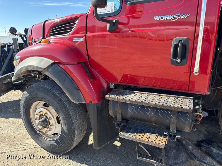image for item FK1463 2009 International 7400 SFA dump truck