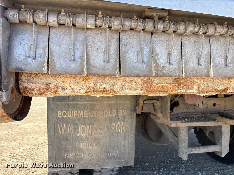 image for item FK1463 2009 International 7400 SFA dump truck