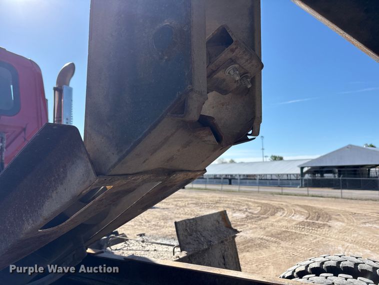 image for item FK1463 2009 International 7400 SFA dump truck