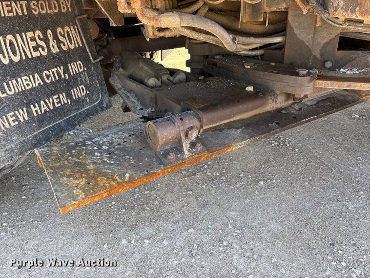 image for item FK1463 2009 International 7400 SFA dump truck